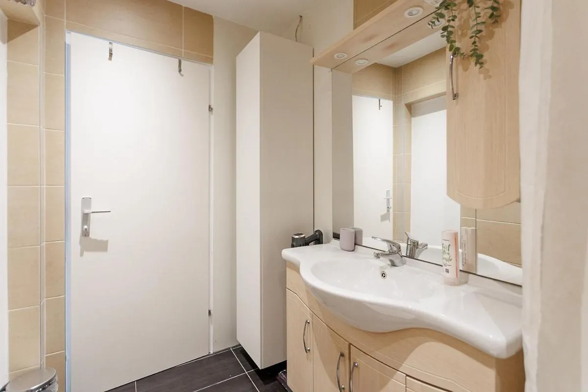 Wohnen Im 15 Ruhig Und Zentral Apartment Vienna Austria