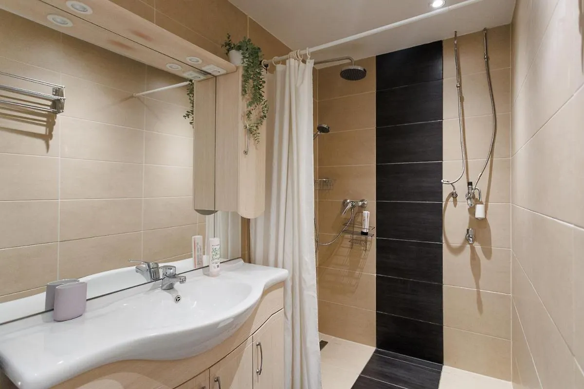Wohnen Im 15 Ruhig Und Zentral Apartment Vienna