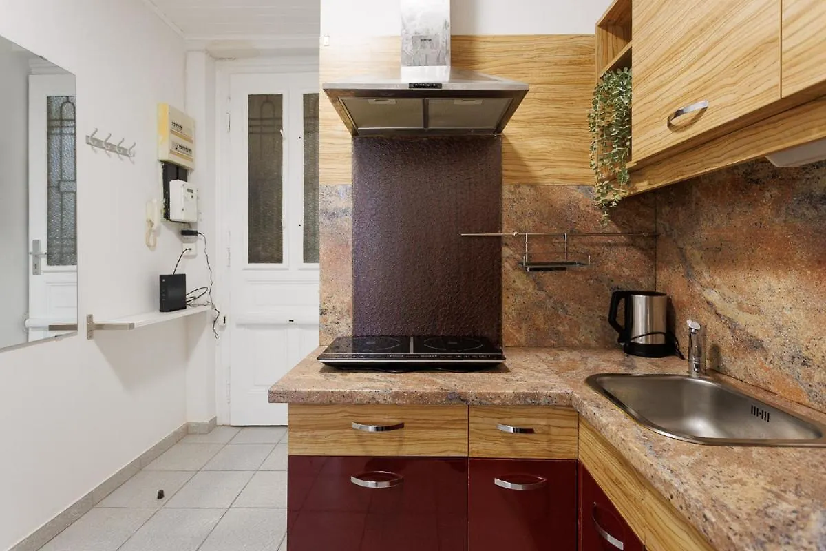 Wohnen Im 15 Ruhig Und Zentral Apartment Vienna